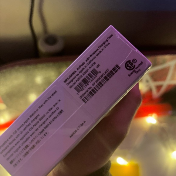 AirPod 2nd generation - Picture 2 of 3